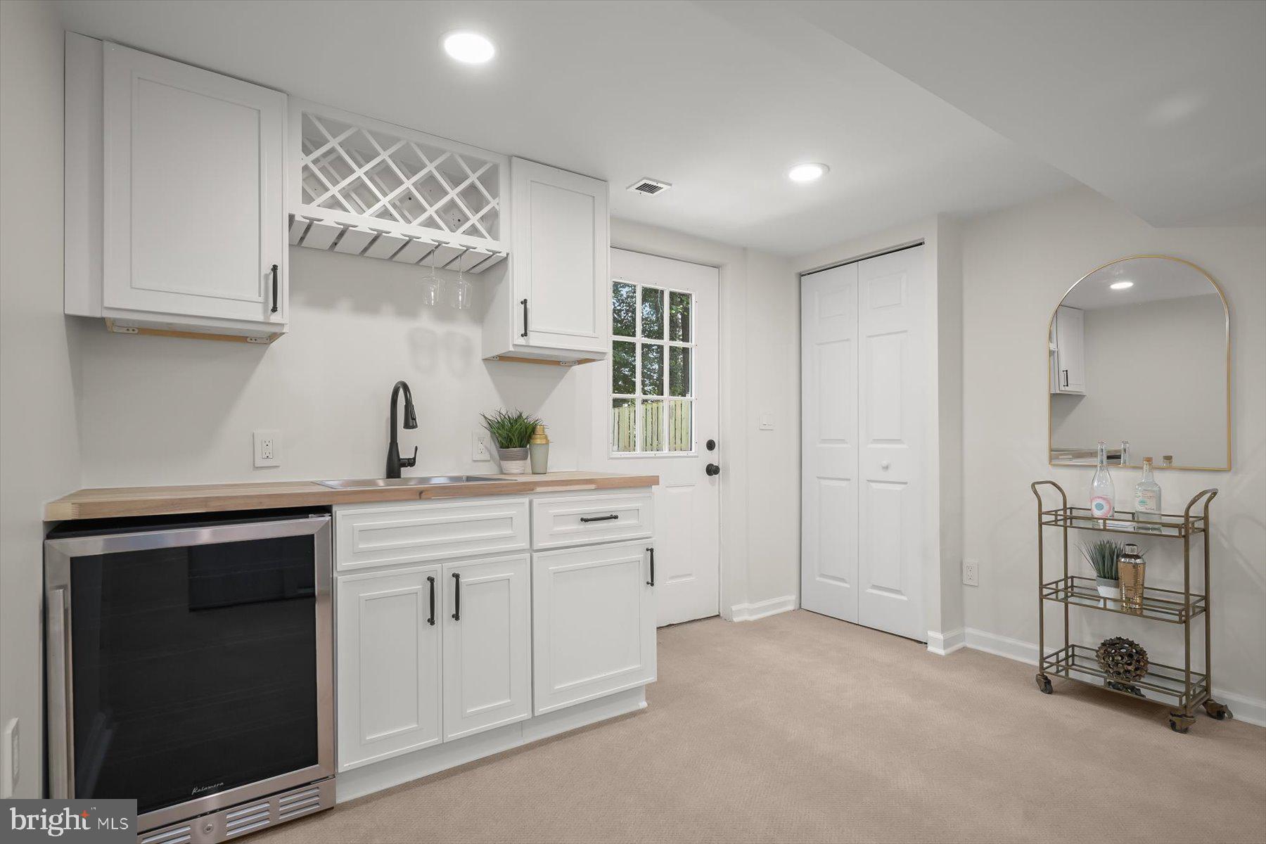 FOX HILLS - Residential