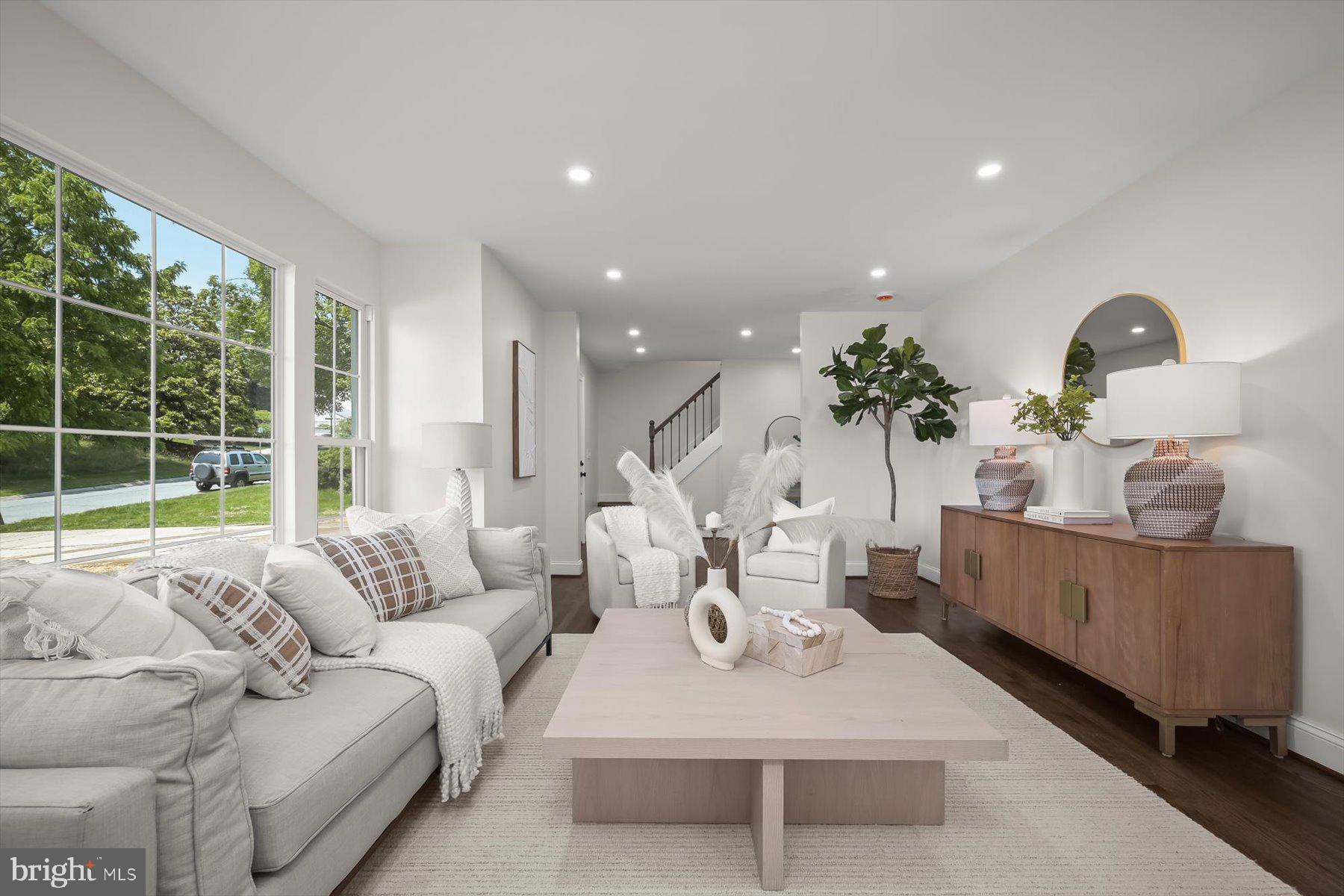 FOX HILLS - Residential