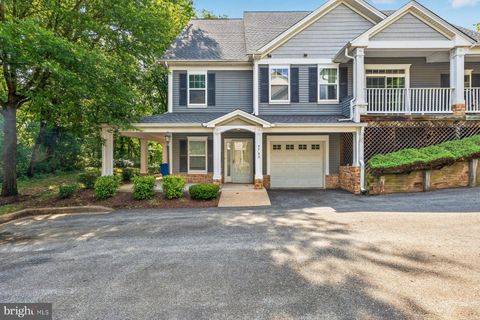 Condo For Sale - 9743 Winery Court #9743<br/> GAITHERSBURG, MD 20879
