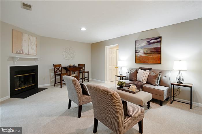 LANDSDOWNE - Residential