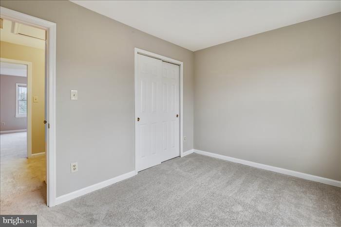 LANDSDOWNE - Residential