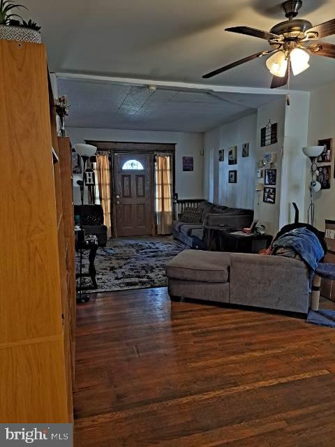 LAWNCREST - Residential