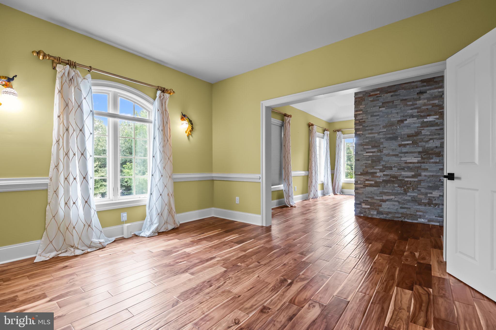 STONEGATE - Residential