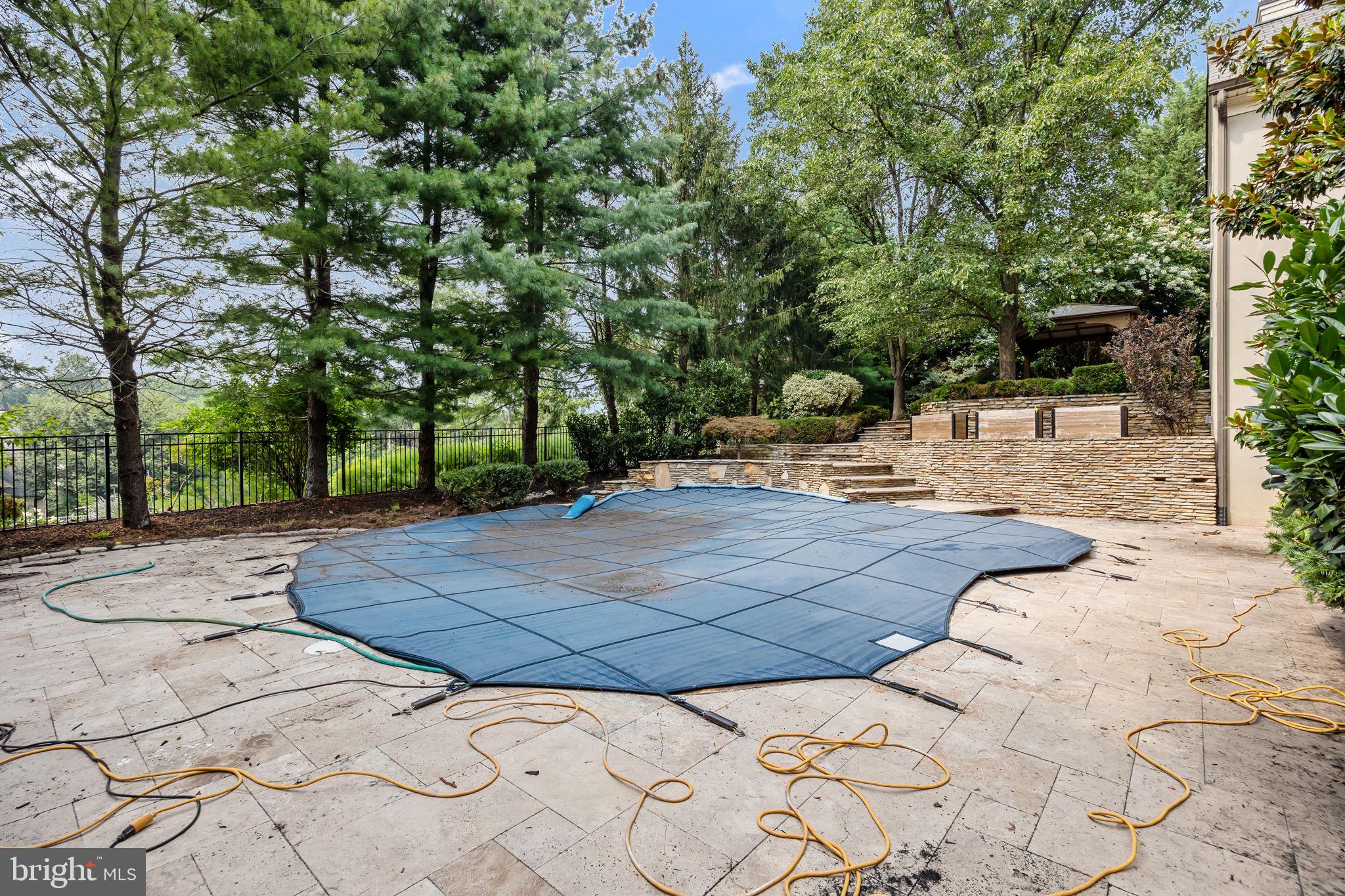 STONEGATE - Residential