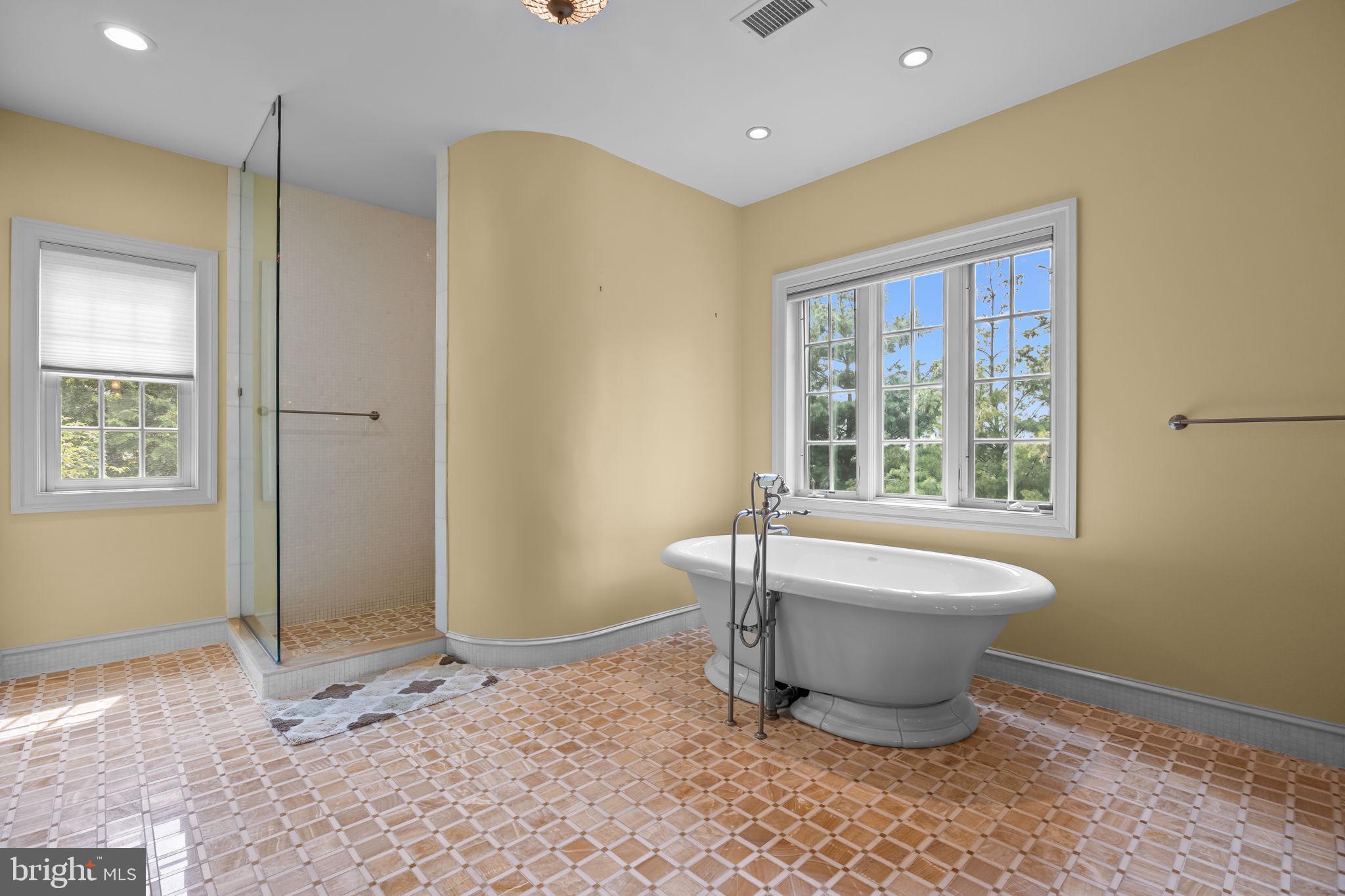 STONEGATE - Residential