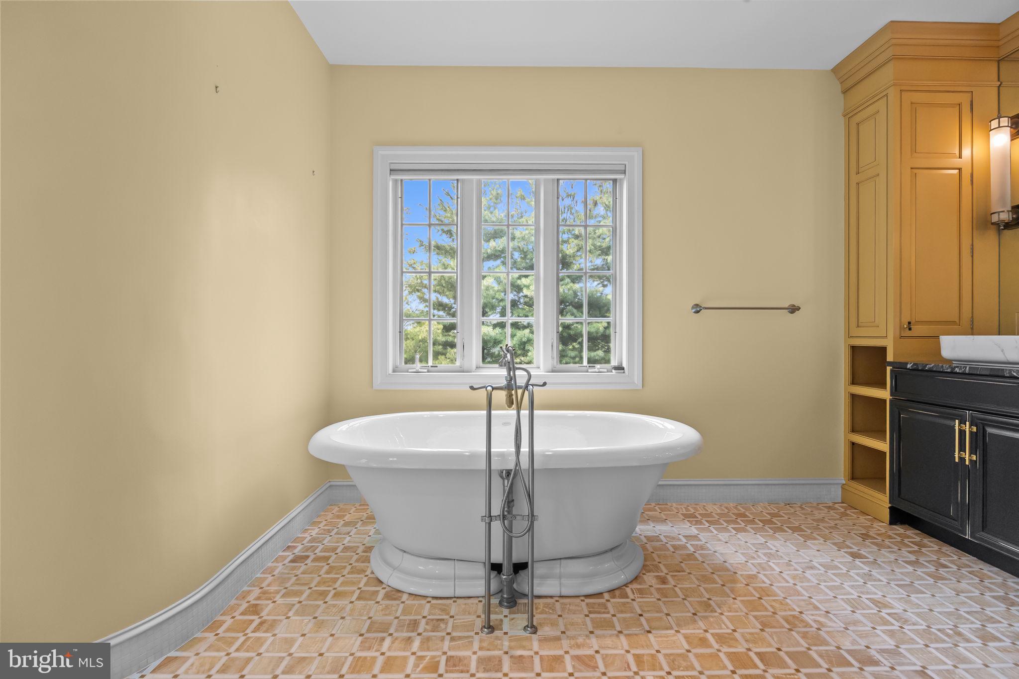 STONEGATE - Residential