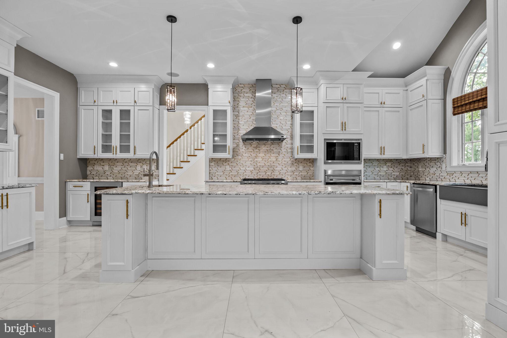 STONEGATE - Residential