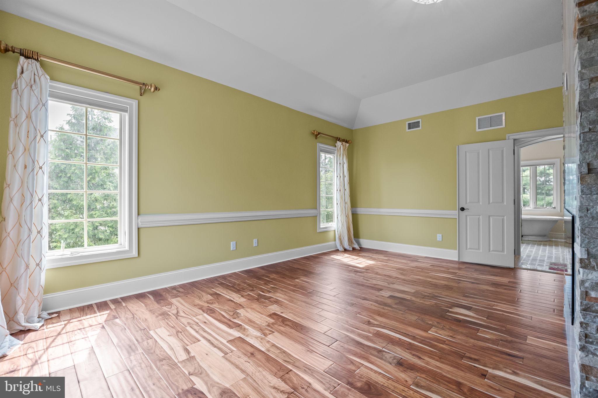 STONEGATE - Residential