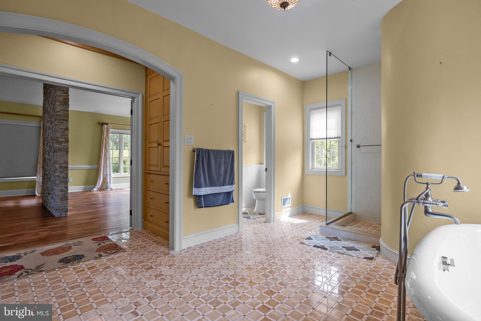 STONEGATE - Residential