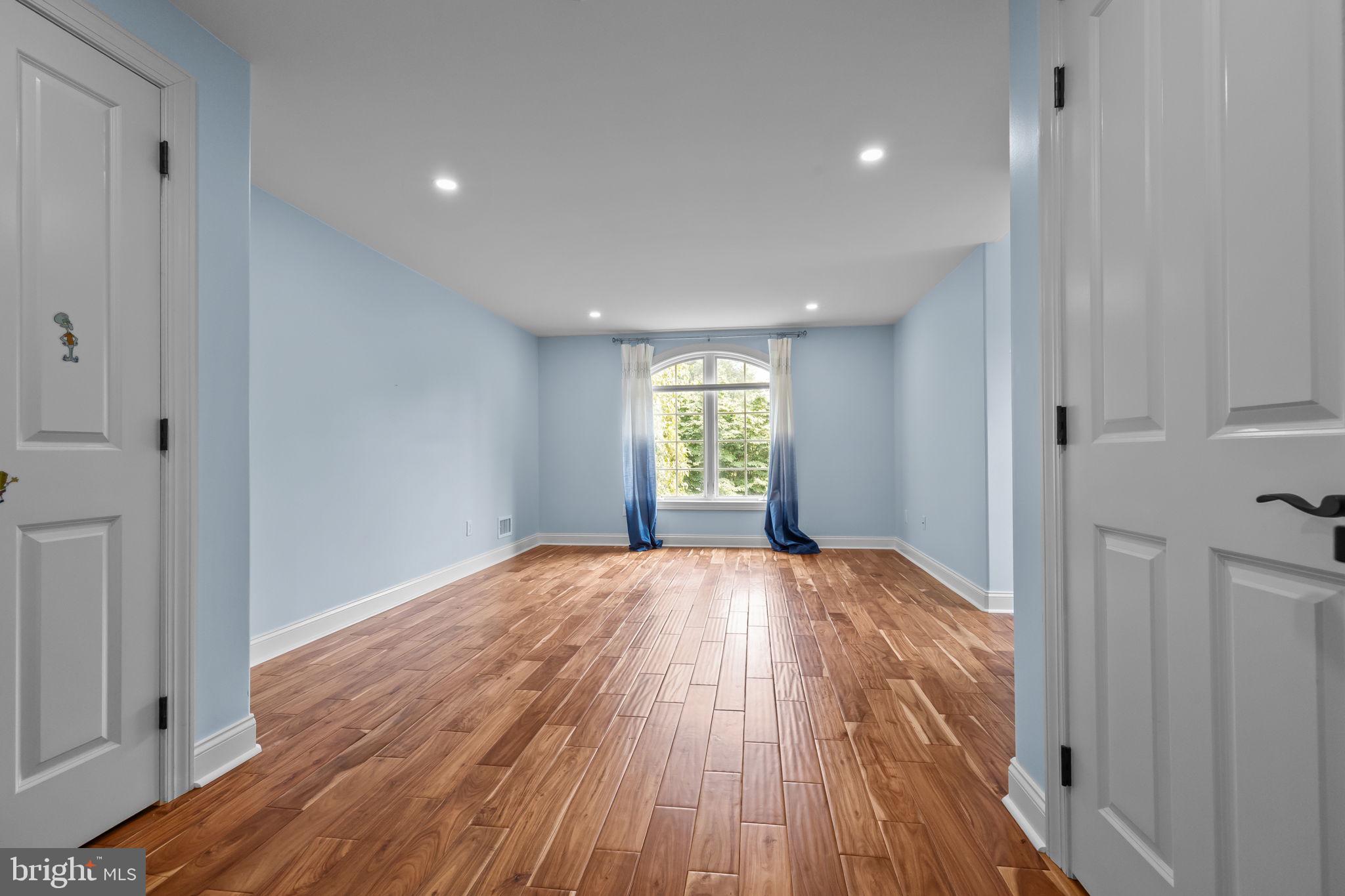 STONEGATE - Residential