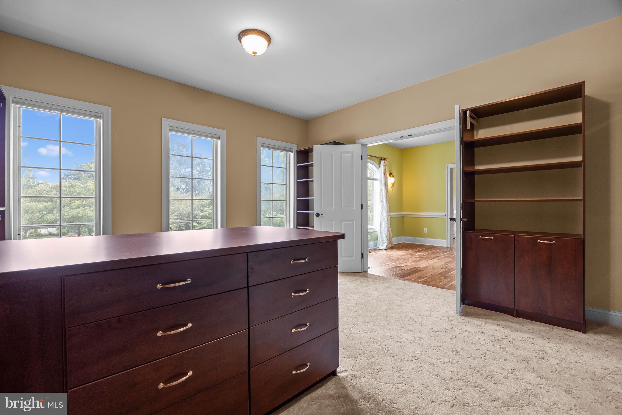 STONEGATE - Residential