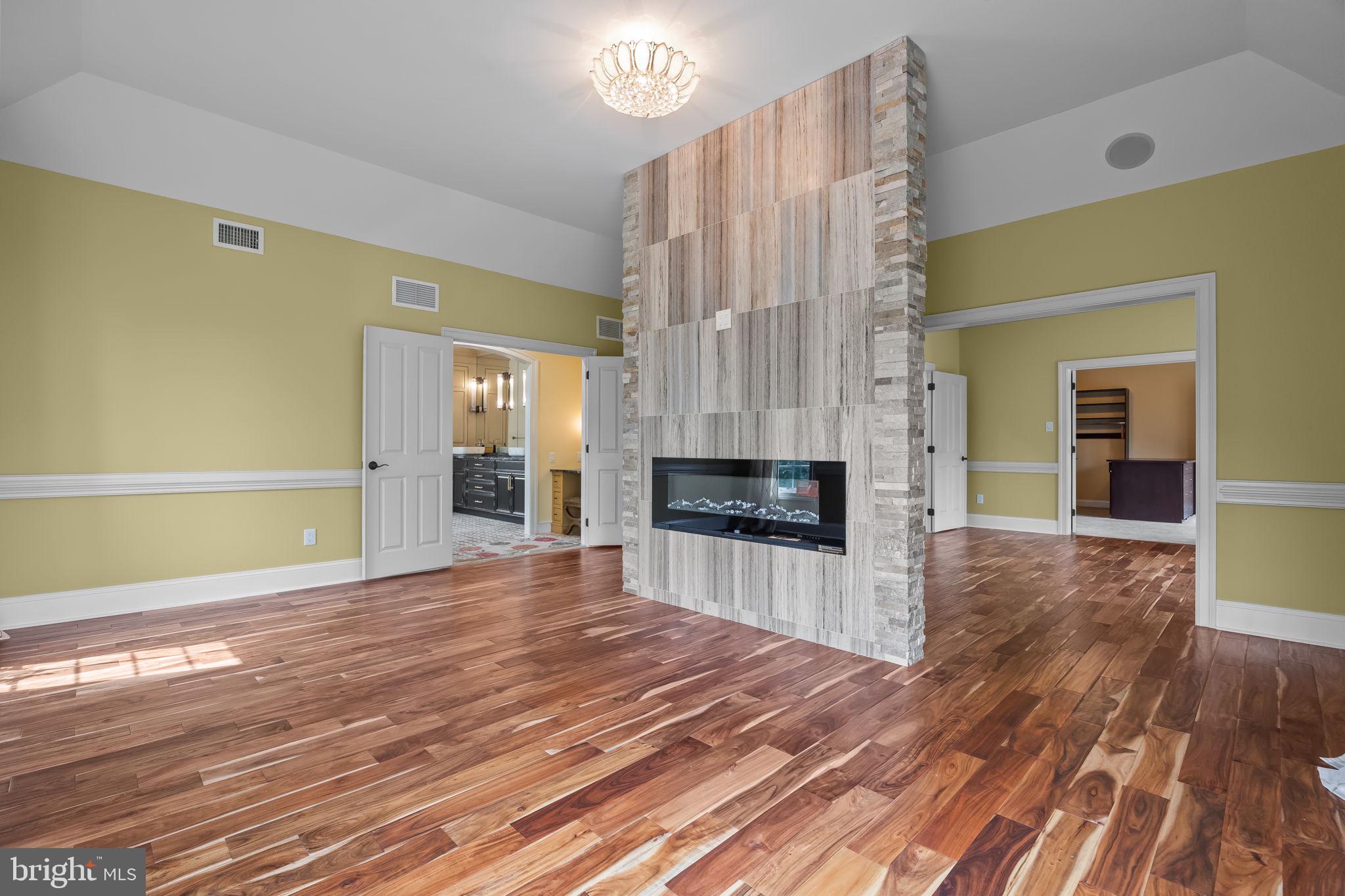 STONEGATE - Residential