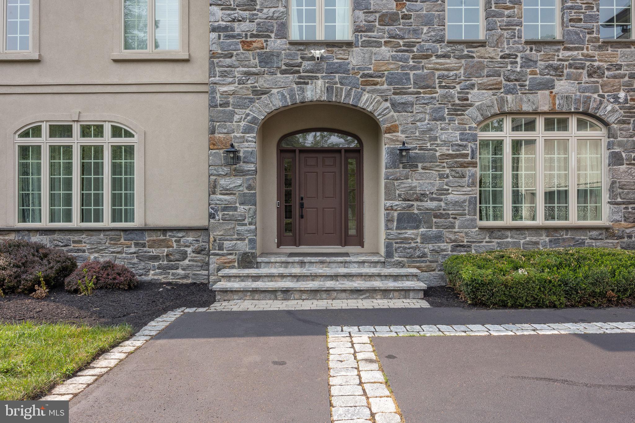 STONEGATE - Residential