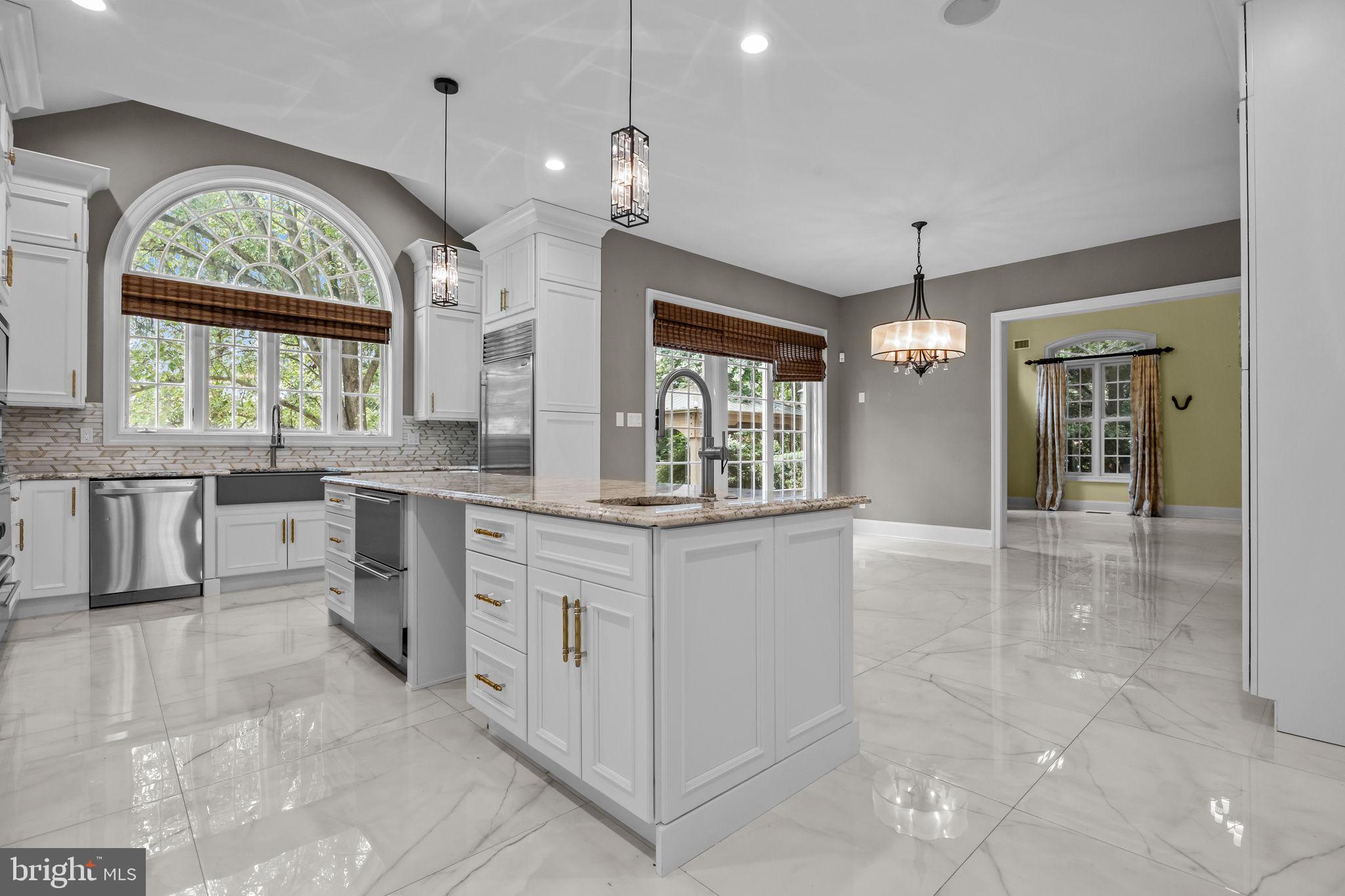 STONEGATE - Residential