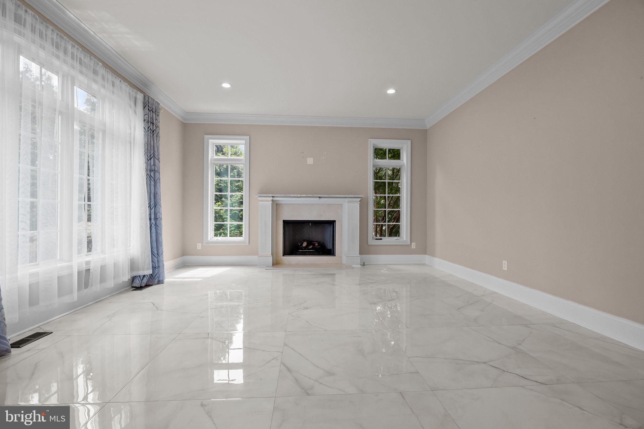 STONEGATE - Residential