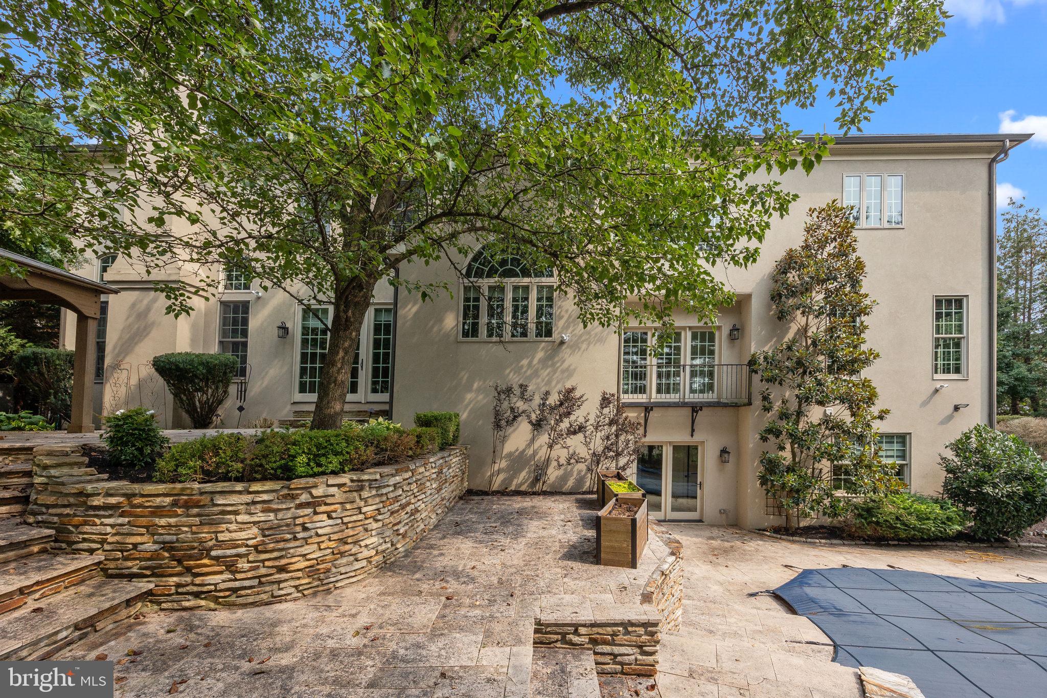 STONEGATE - Residential