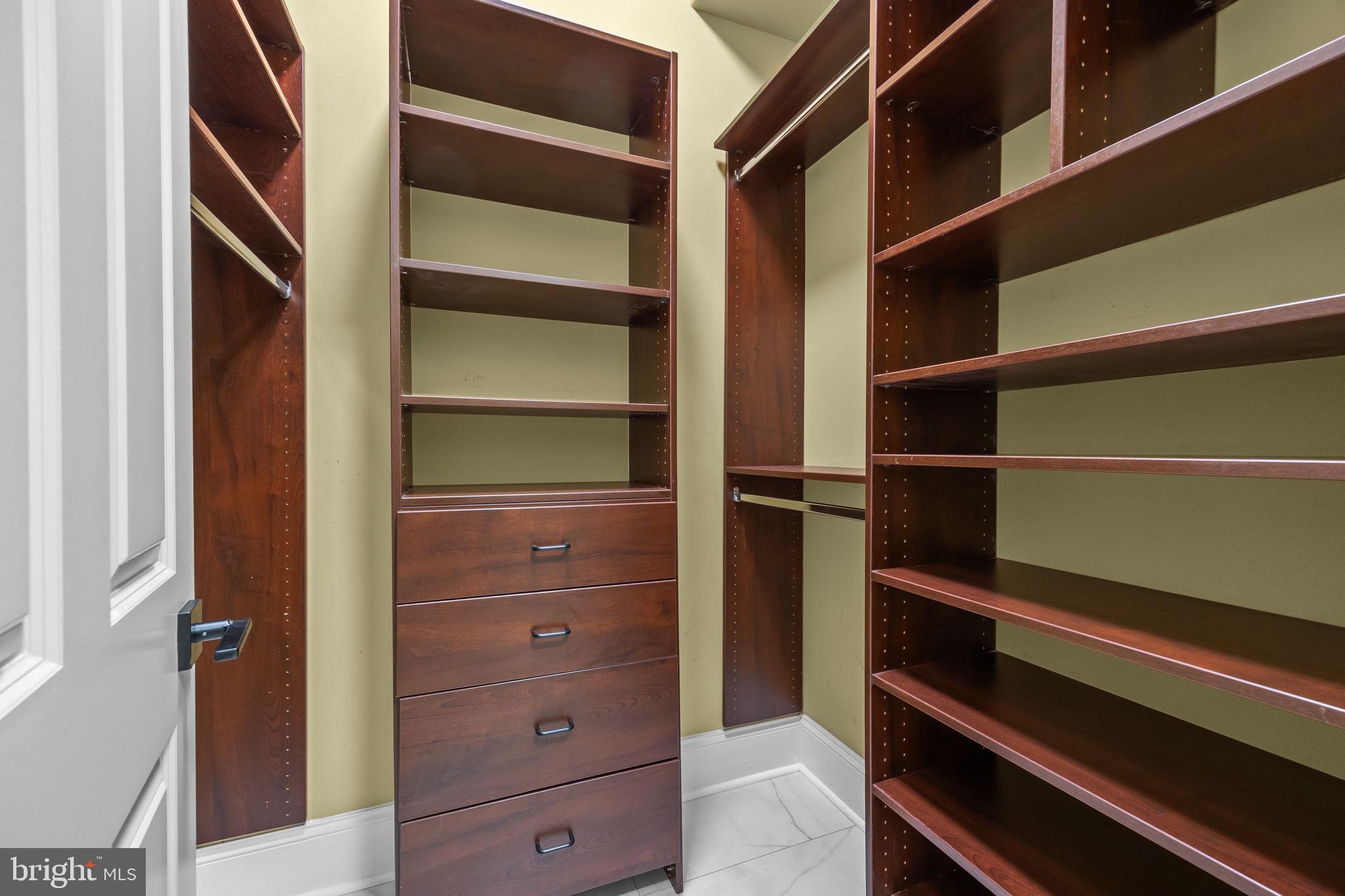 STONEGATE - Residential