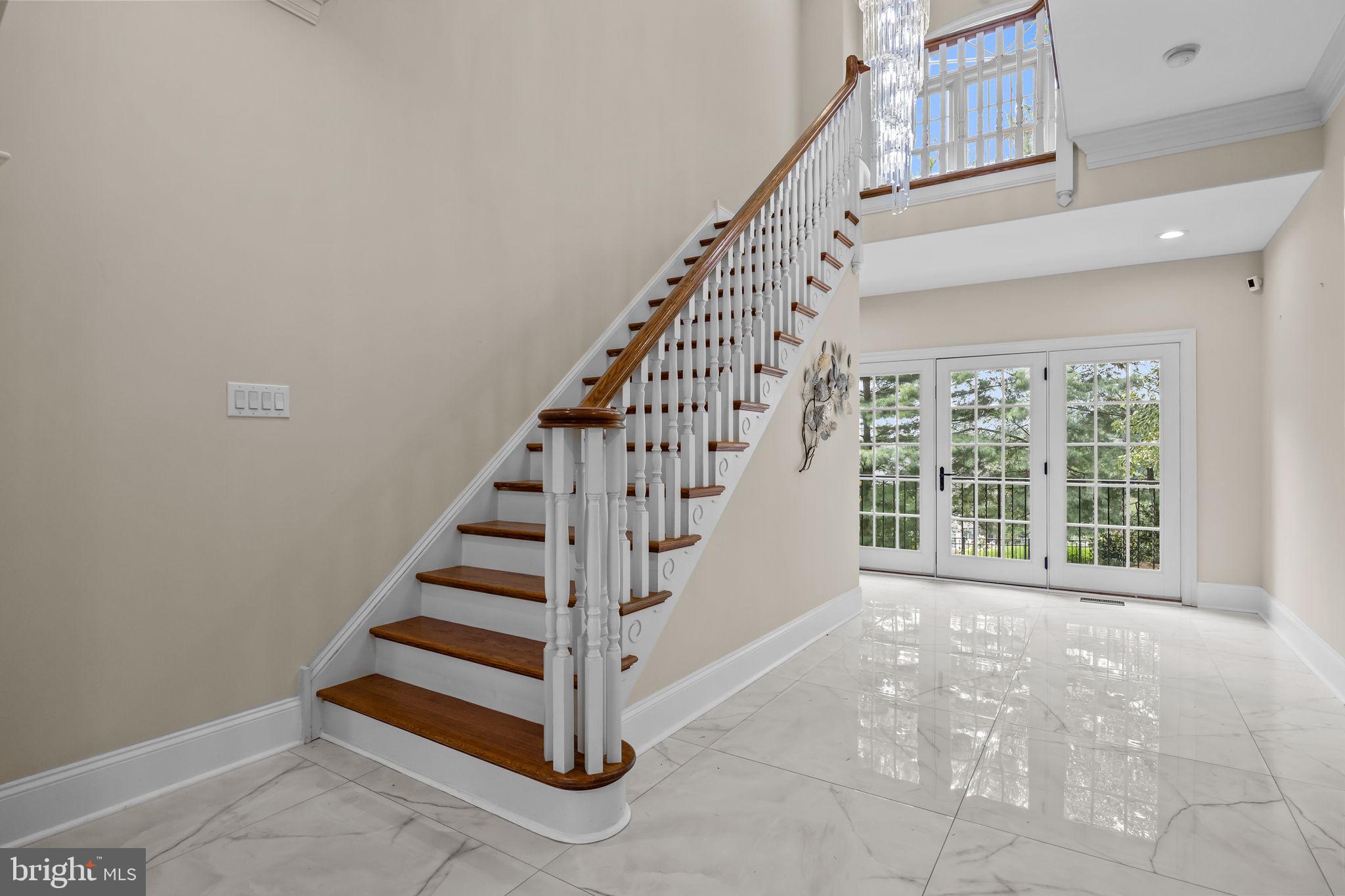 STONEGATE - Residential