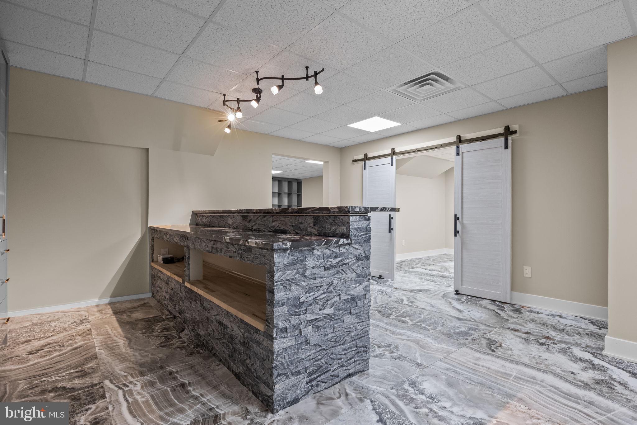 STONEGATE - Residential