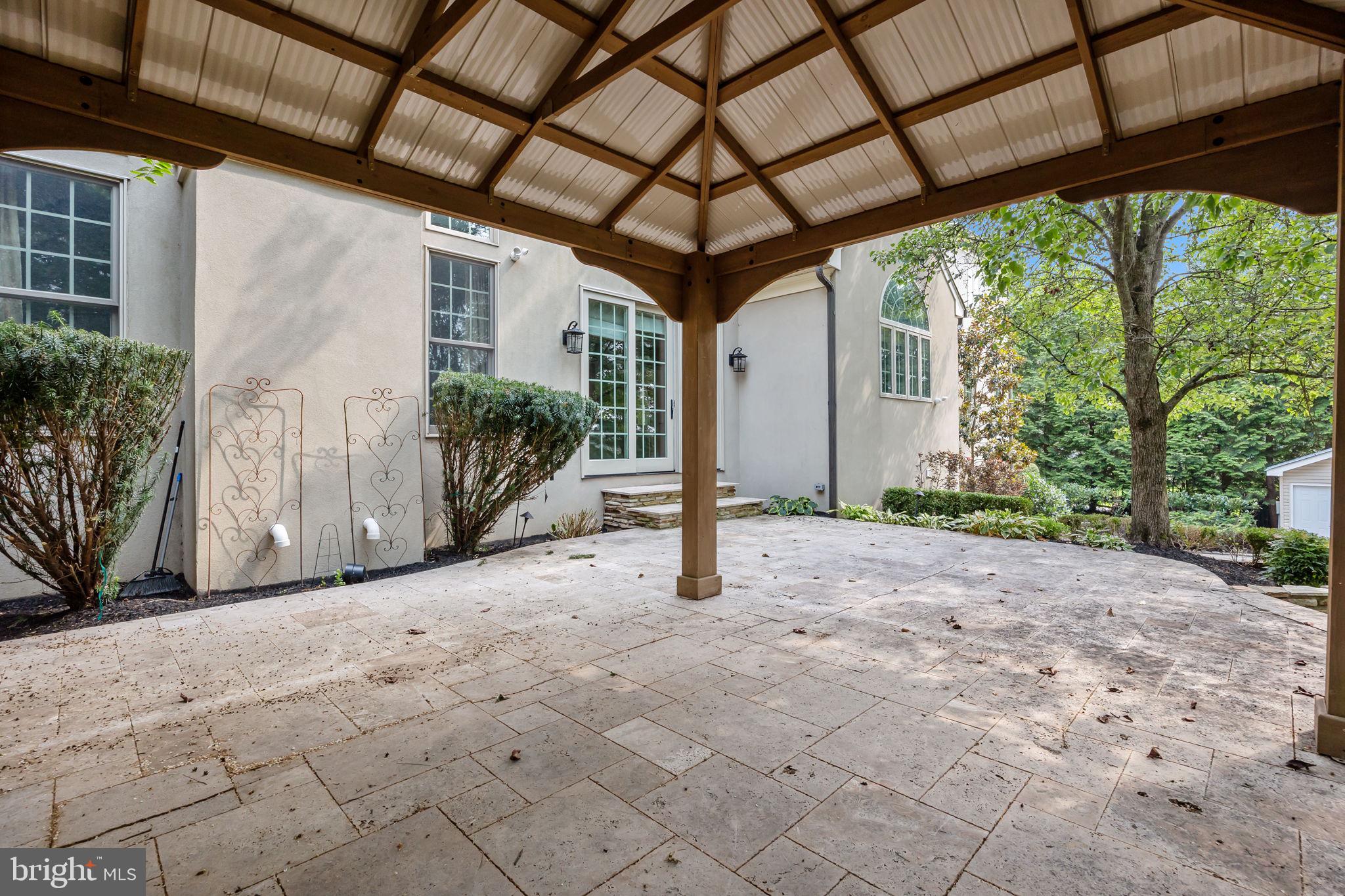 STONEGATE - Residential