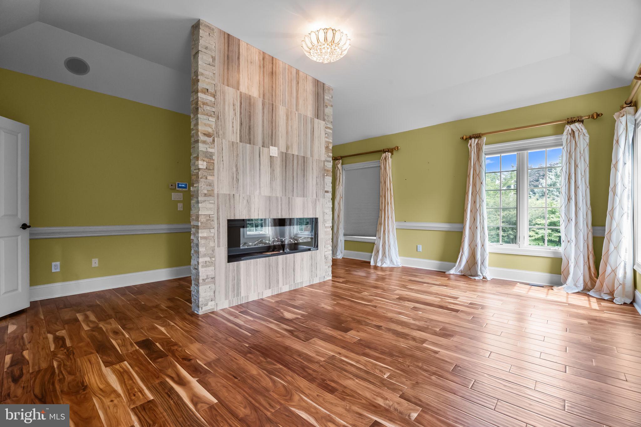 STONEGATE - Residential