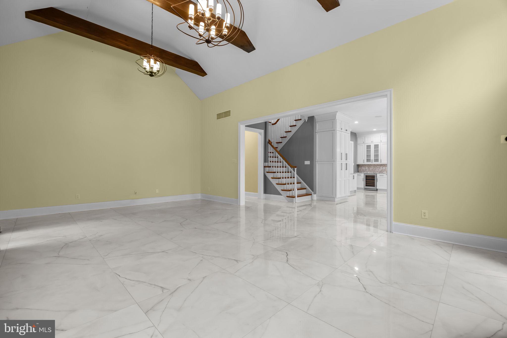 STONEGATE - Residential