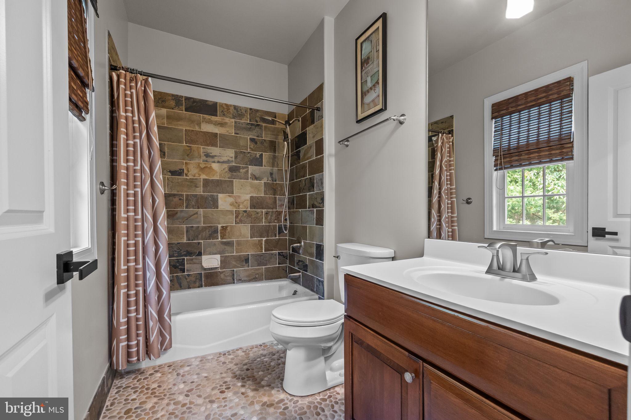 STONEGATE - Residential