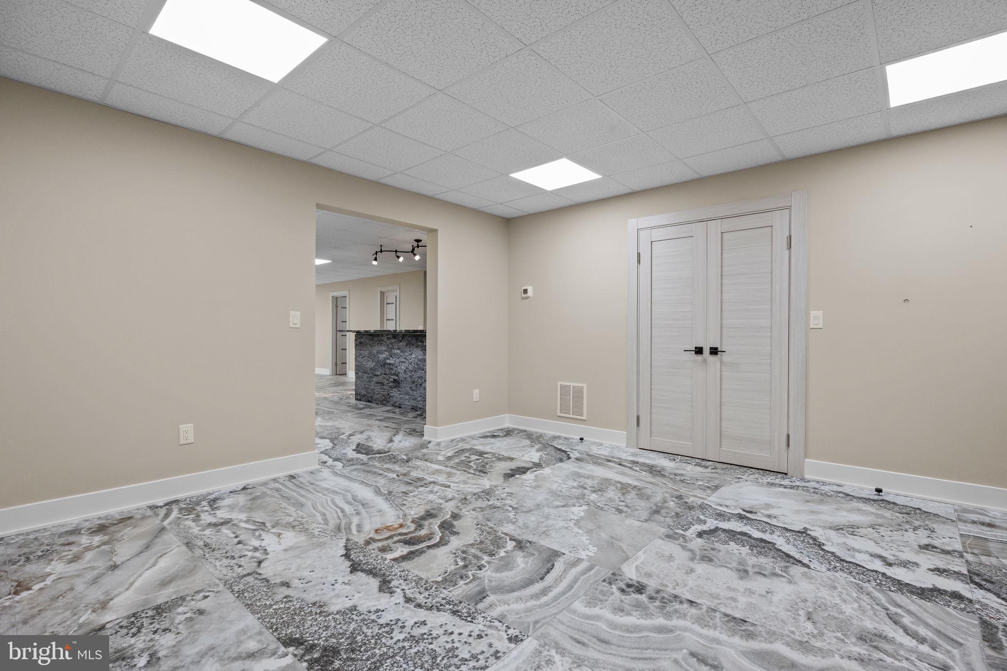 STONEGATE - Residential