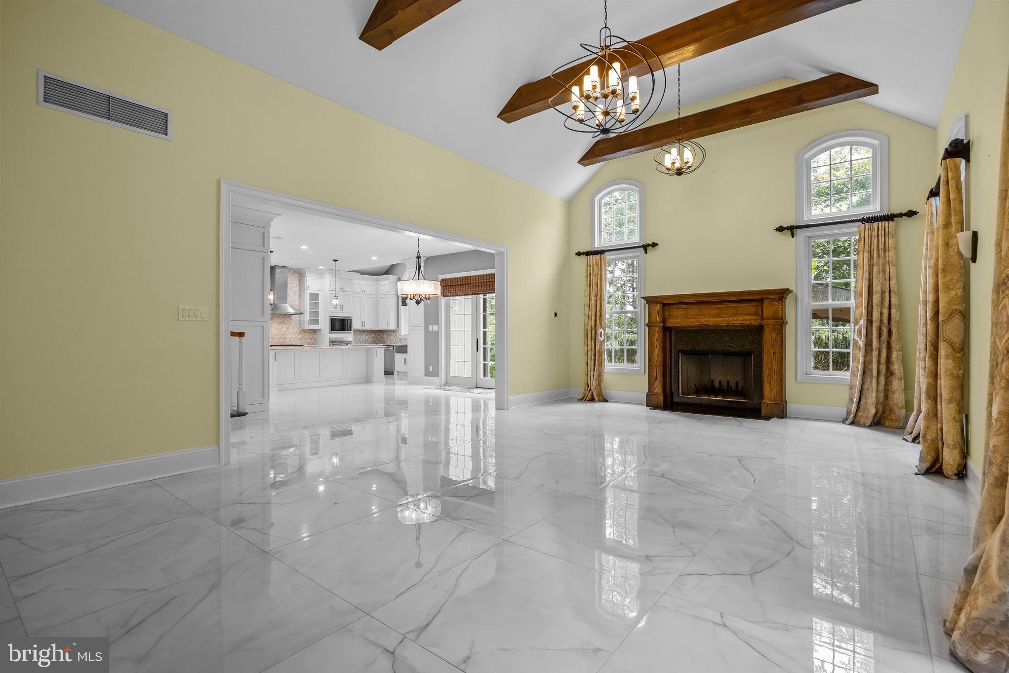 STONEGATE - Residential