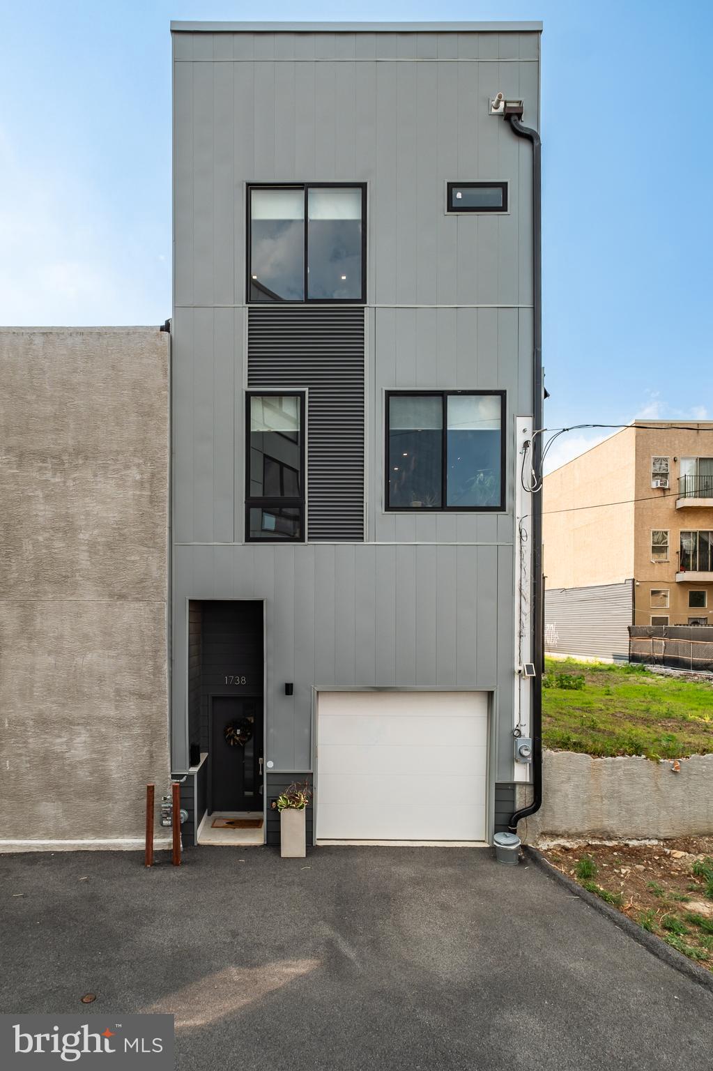 OLDE KENSINGTON - Residential