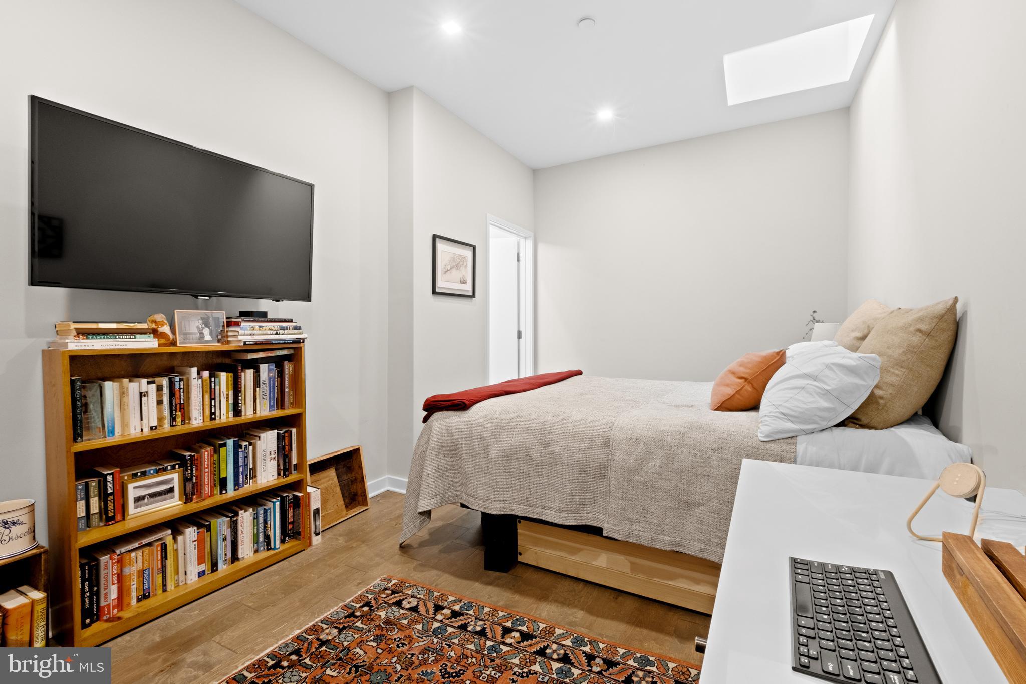 OLDE KENSINGTON - Residential