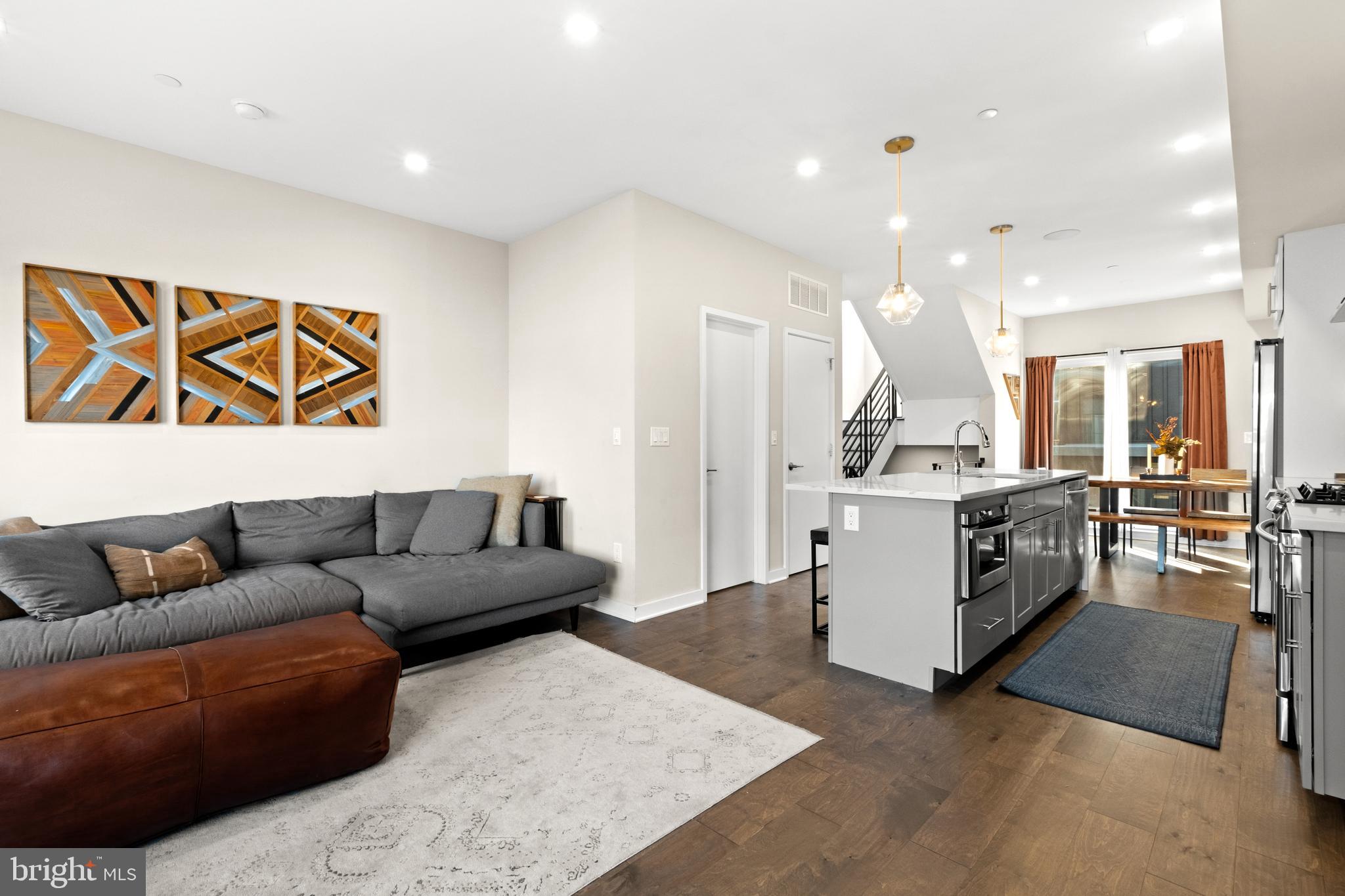 OLDE KENSINGTON - Residential