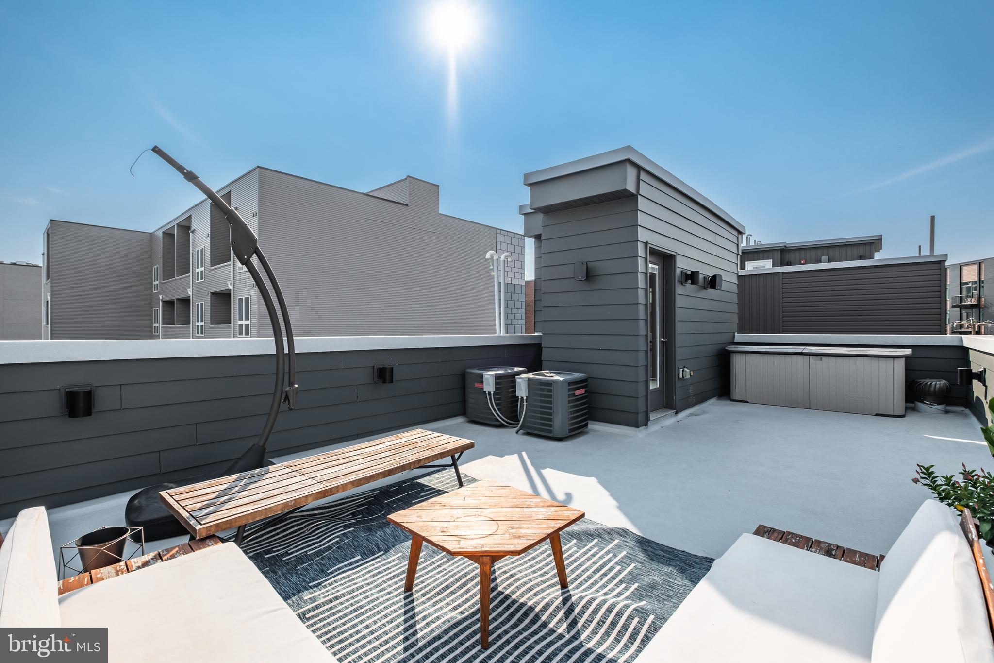 OLDE KENSINGTON - Residential