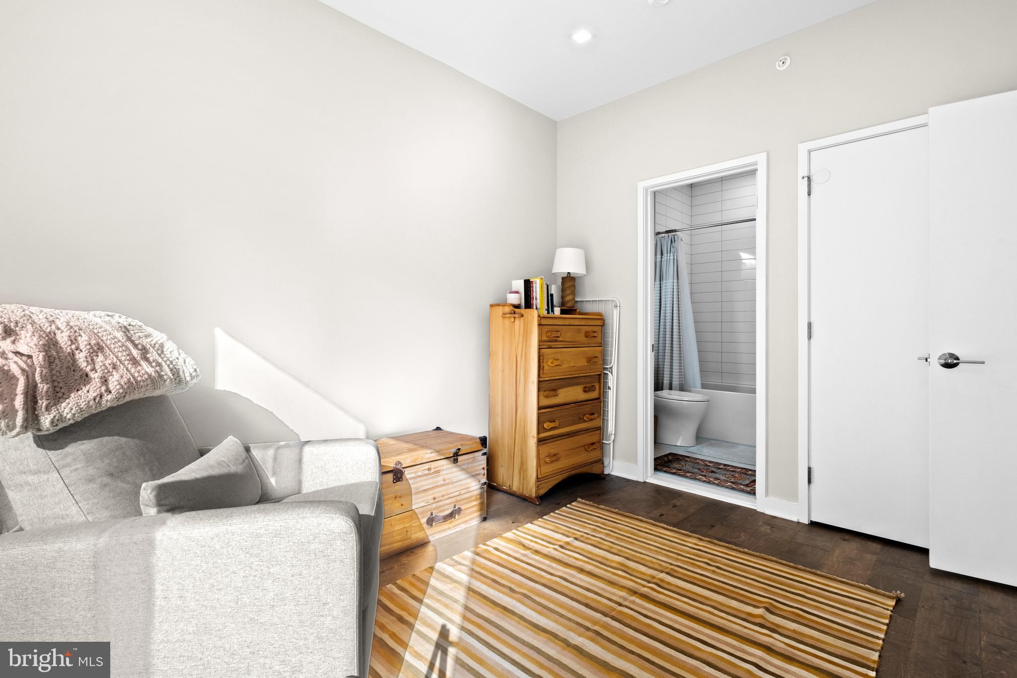 OLDE KENSINGTON - Residential