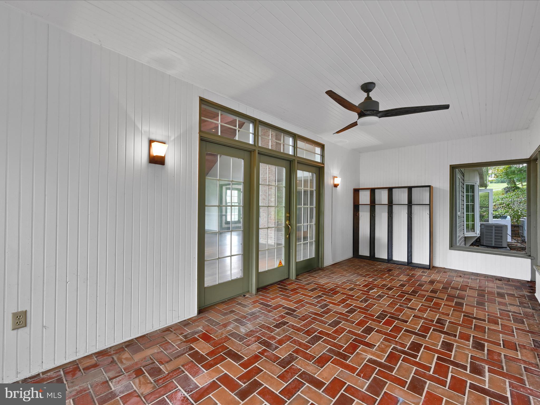 WEST RIDGE - Residential