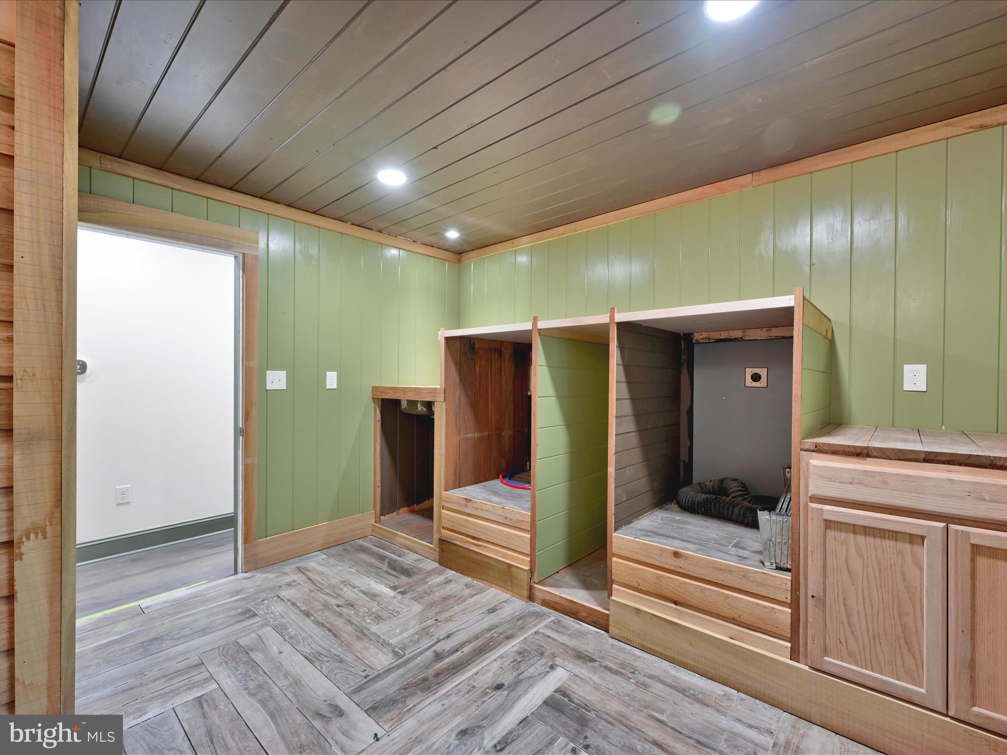 WEST RIDGE - Residential