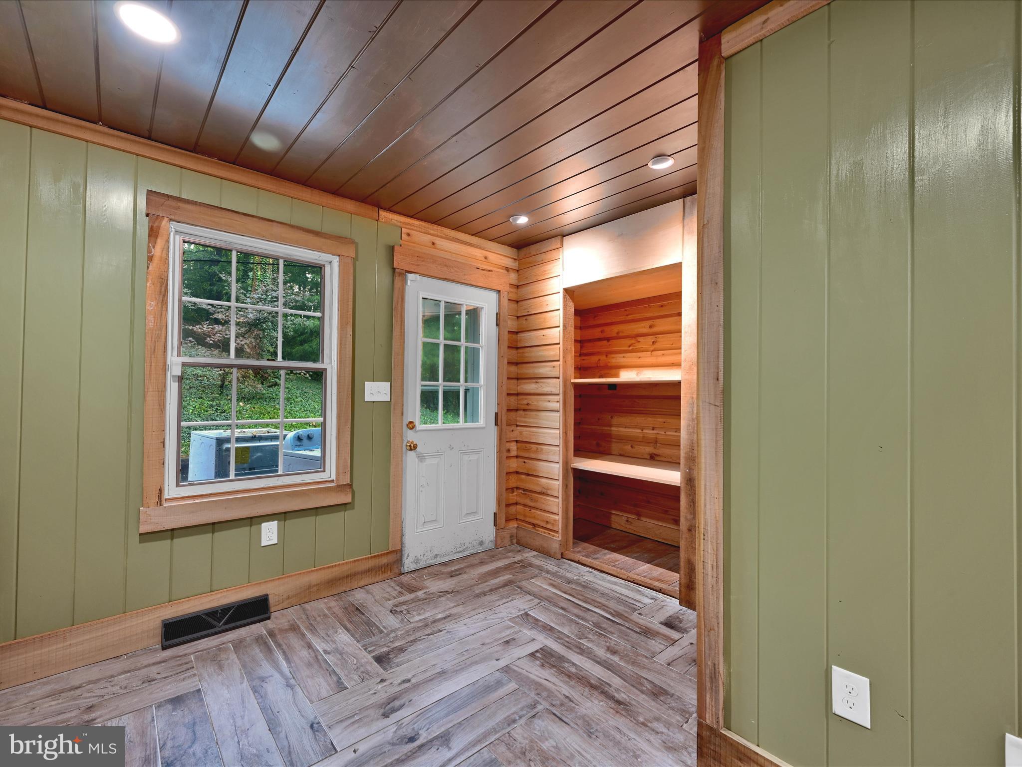 WEST RIDGE - Residential