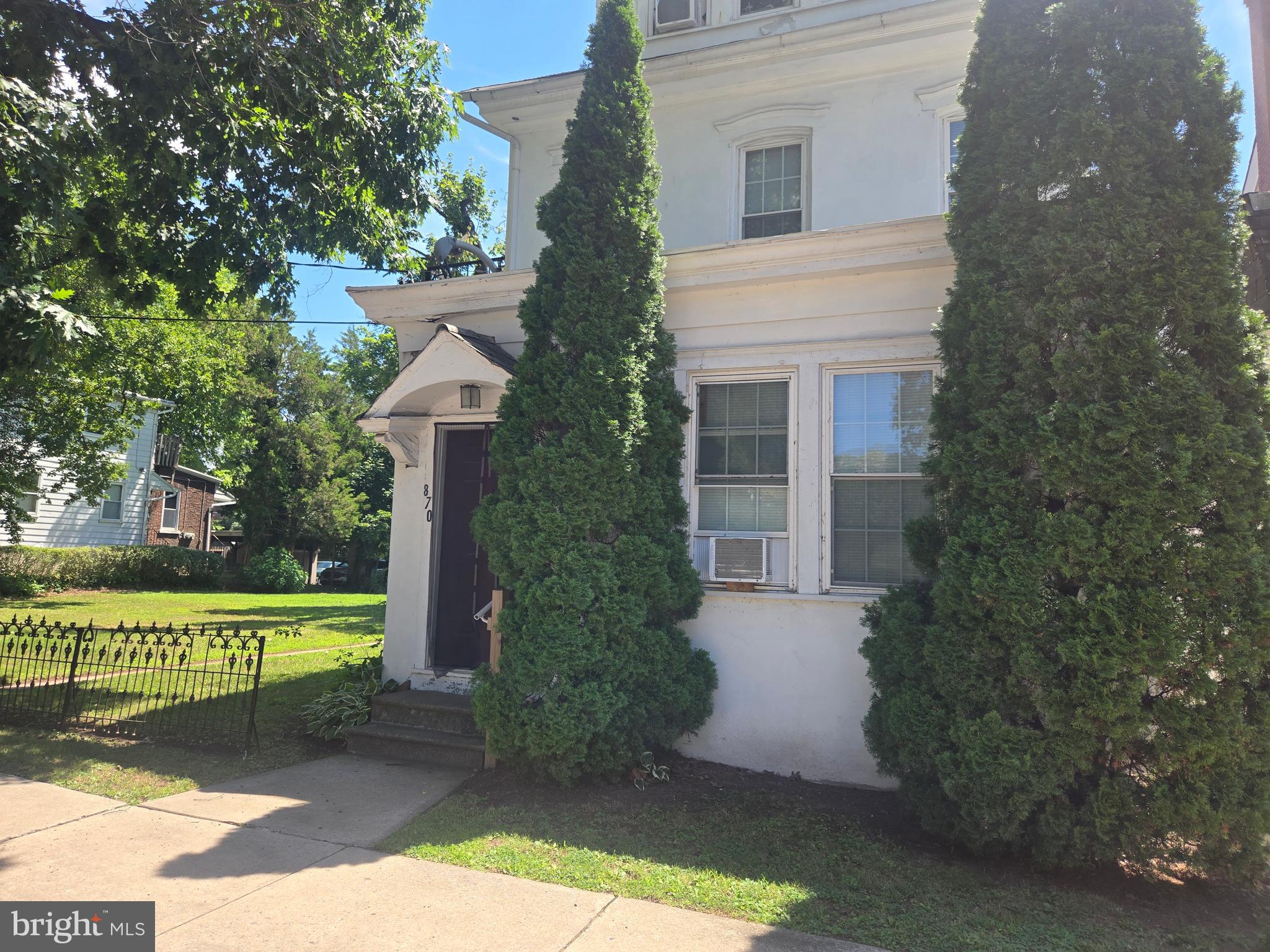870 E HIGH STREET