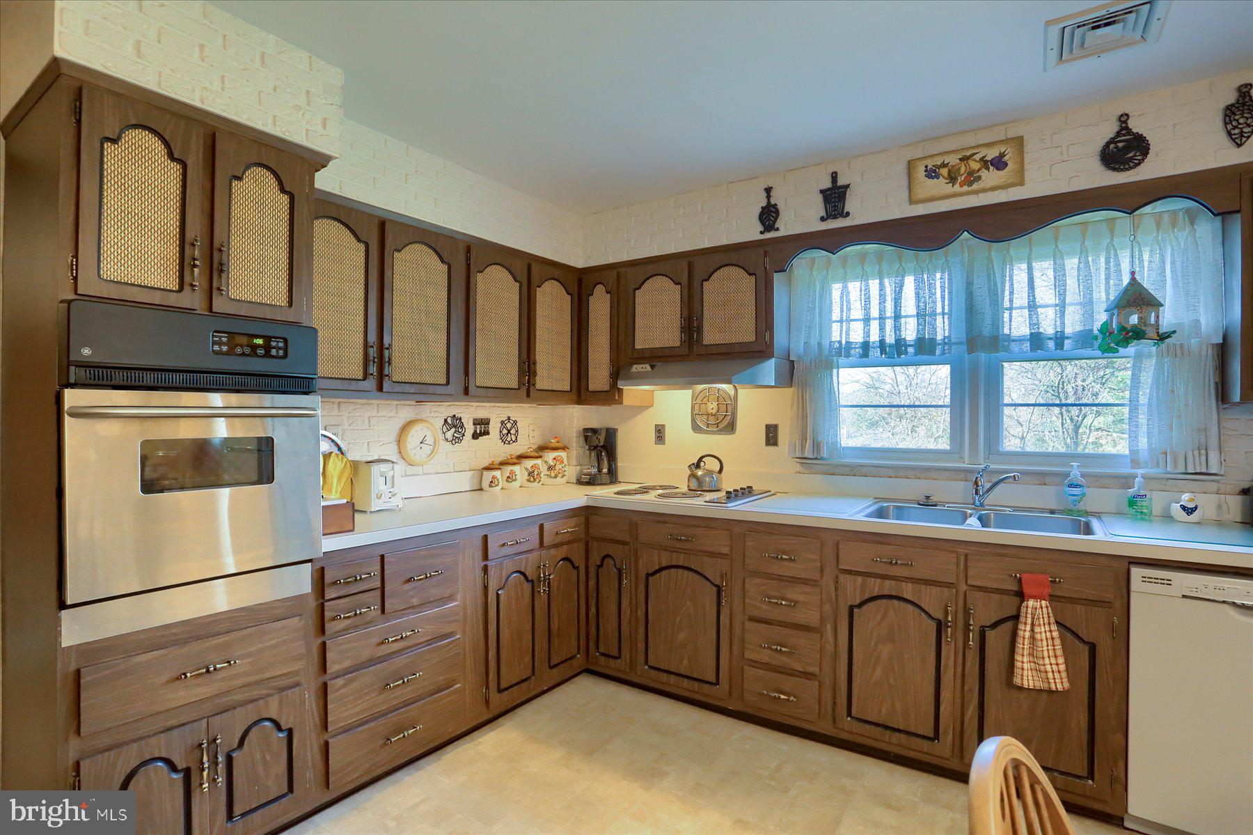 GREEN LANE FARMS - Residential