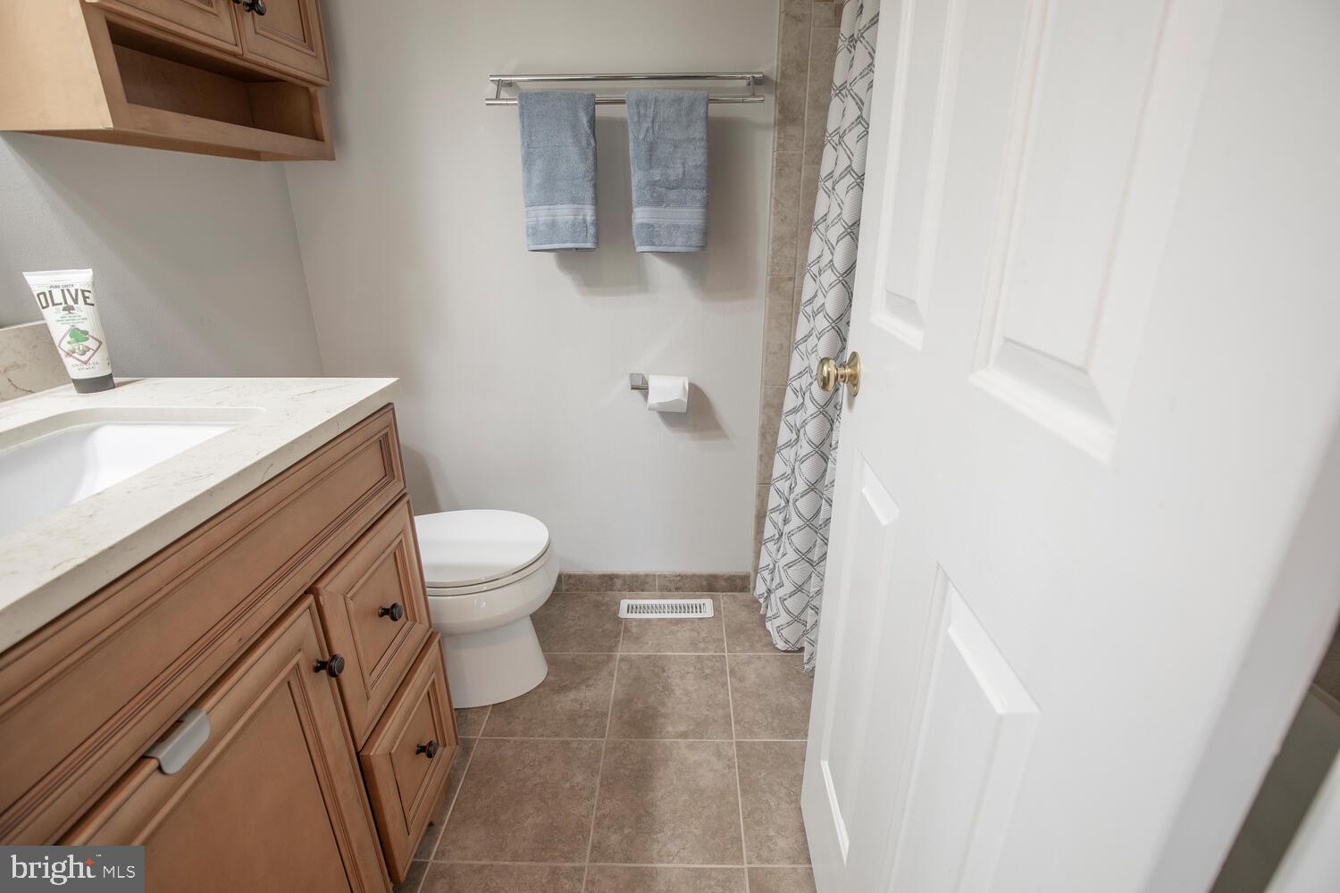 FIELDSTONE PLACE - Residential