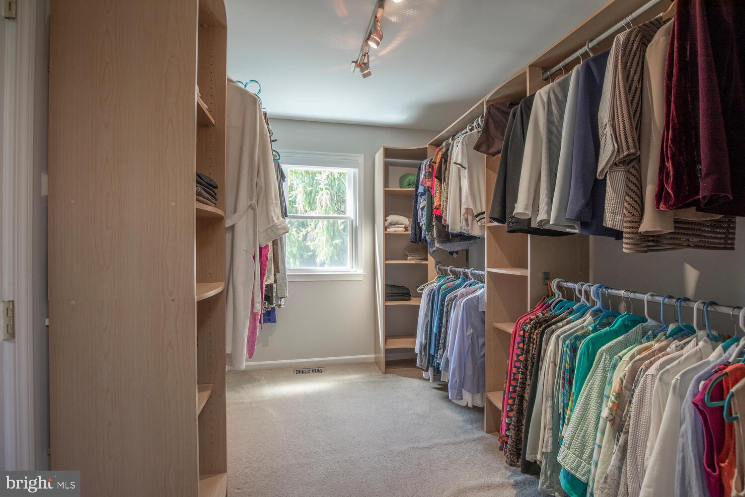 FIELDSTONE PLACE - Residential