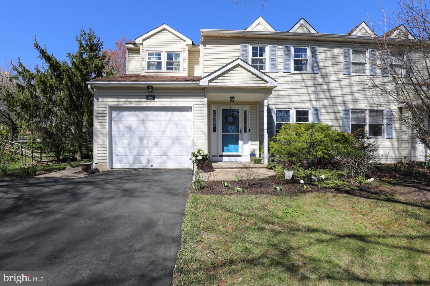 FIELDSTONE PLACE - Residential