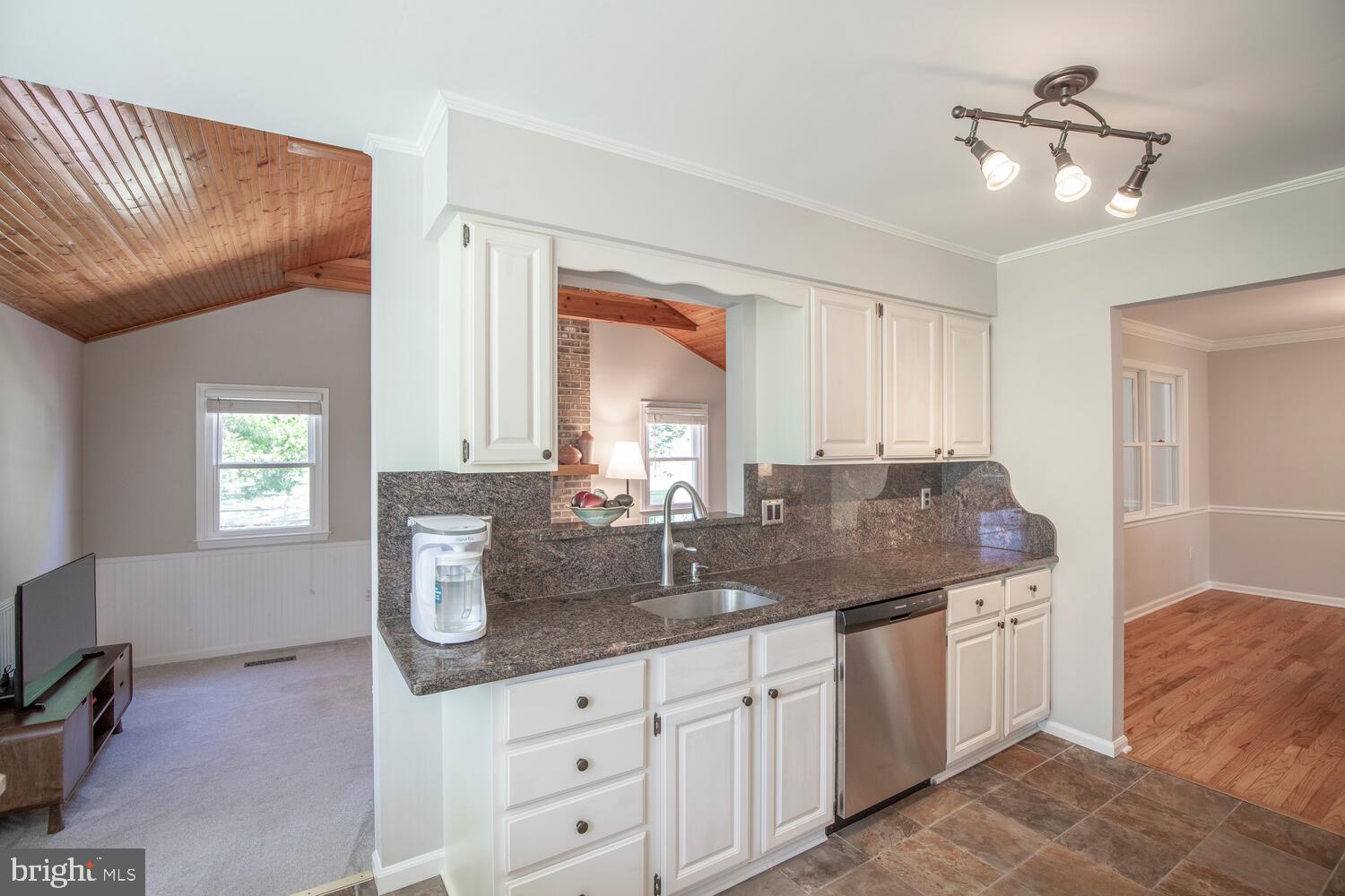 FIELDSTONE PLACE - Residential