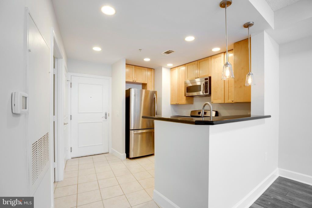 Photo of 3600 S Glebe Road #427W, ARLINGTON, VA 22202 (MLS # VAAR2064754)