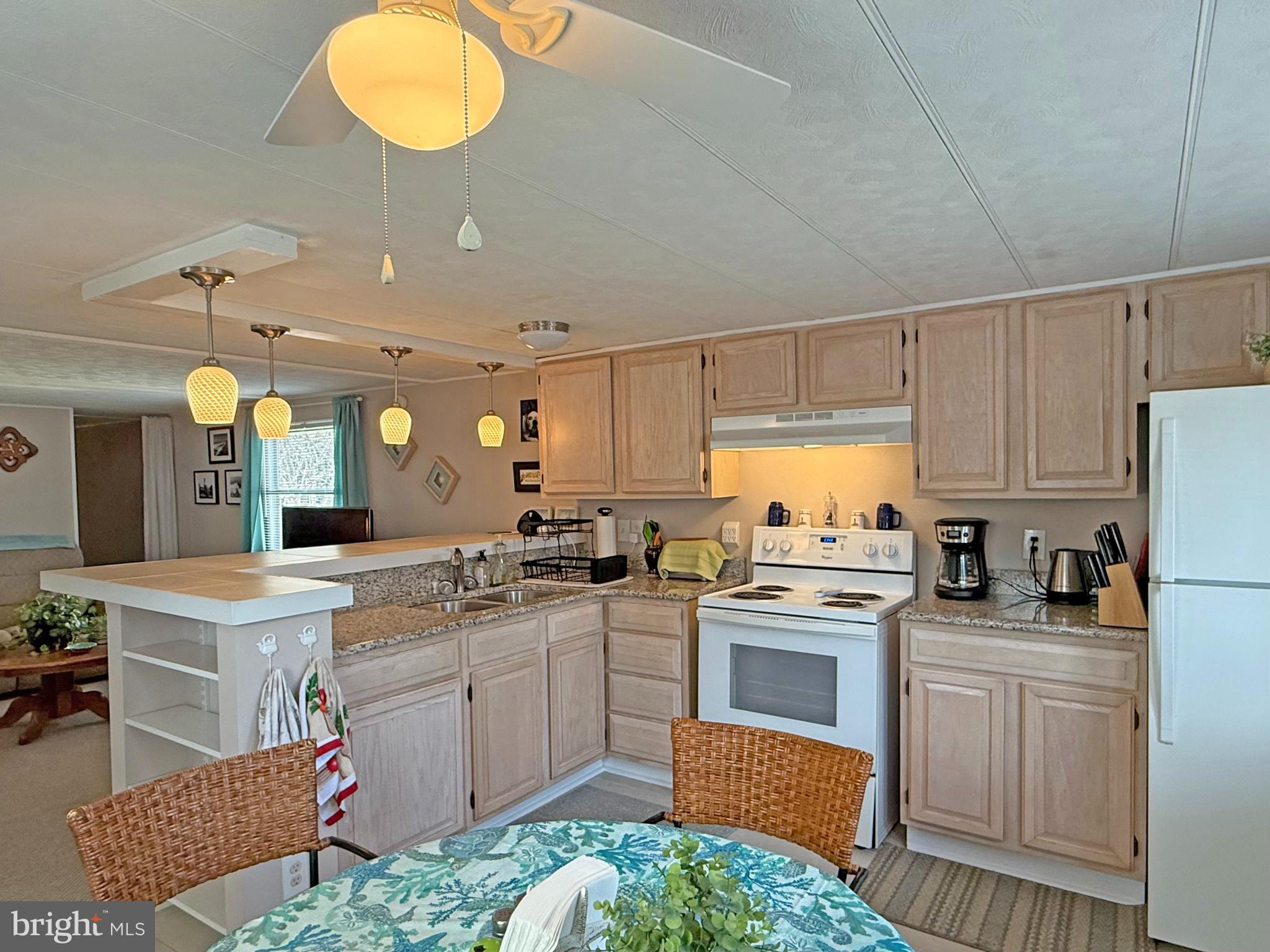 CAMELOT MHP - Residential