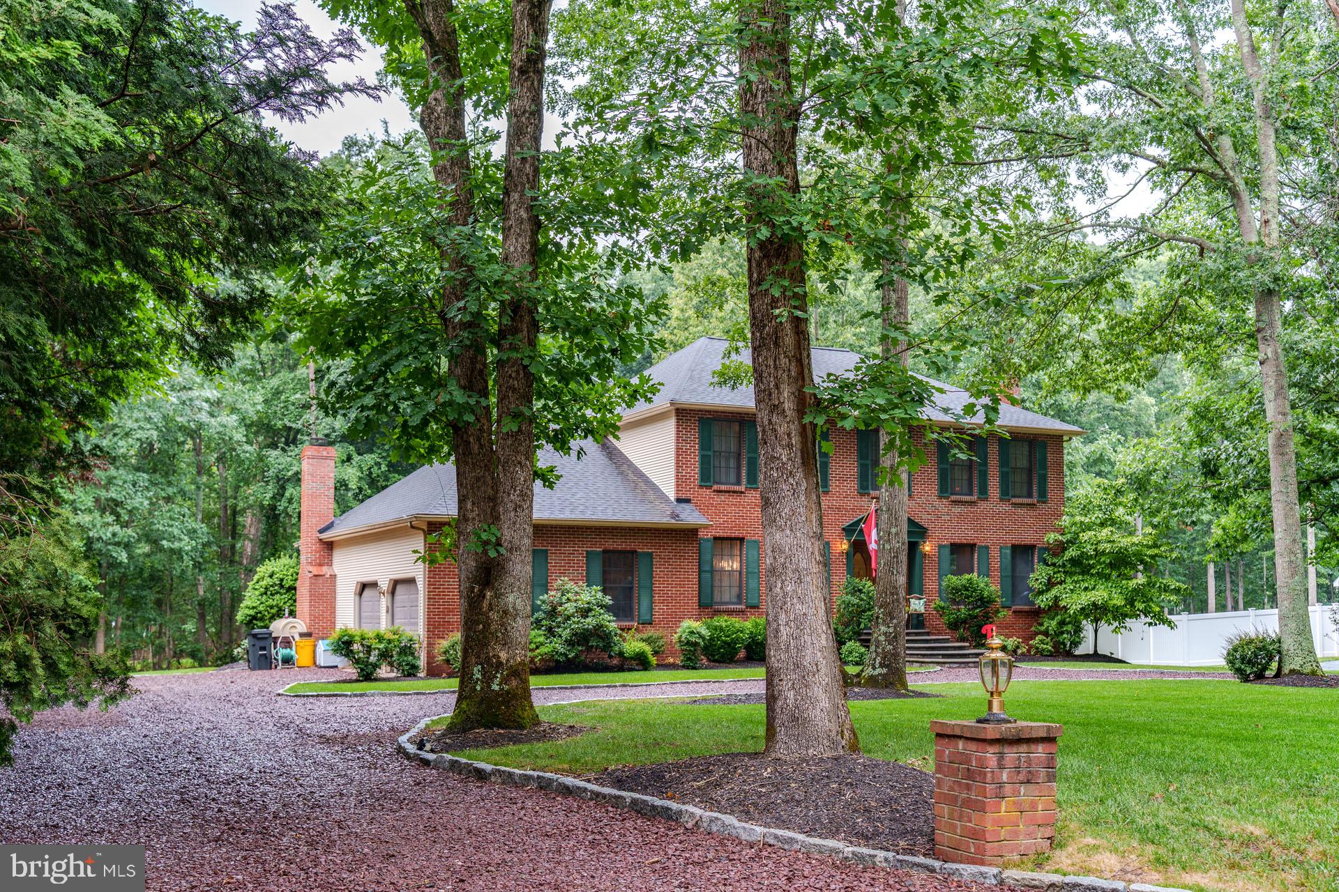 9 SILVER LAKE DRIVE