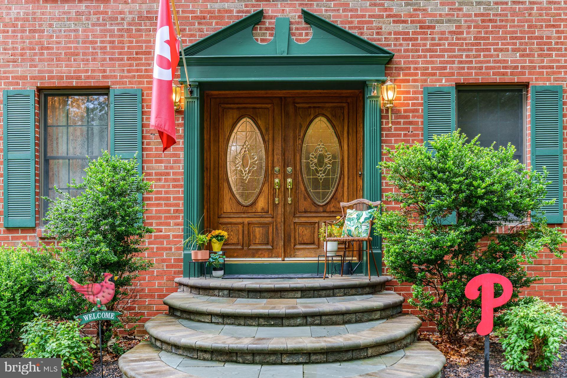 9 SILVER LAKE DRIVE