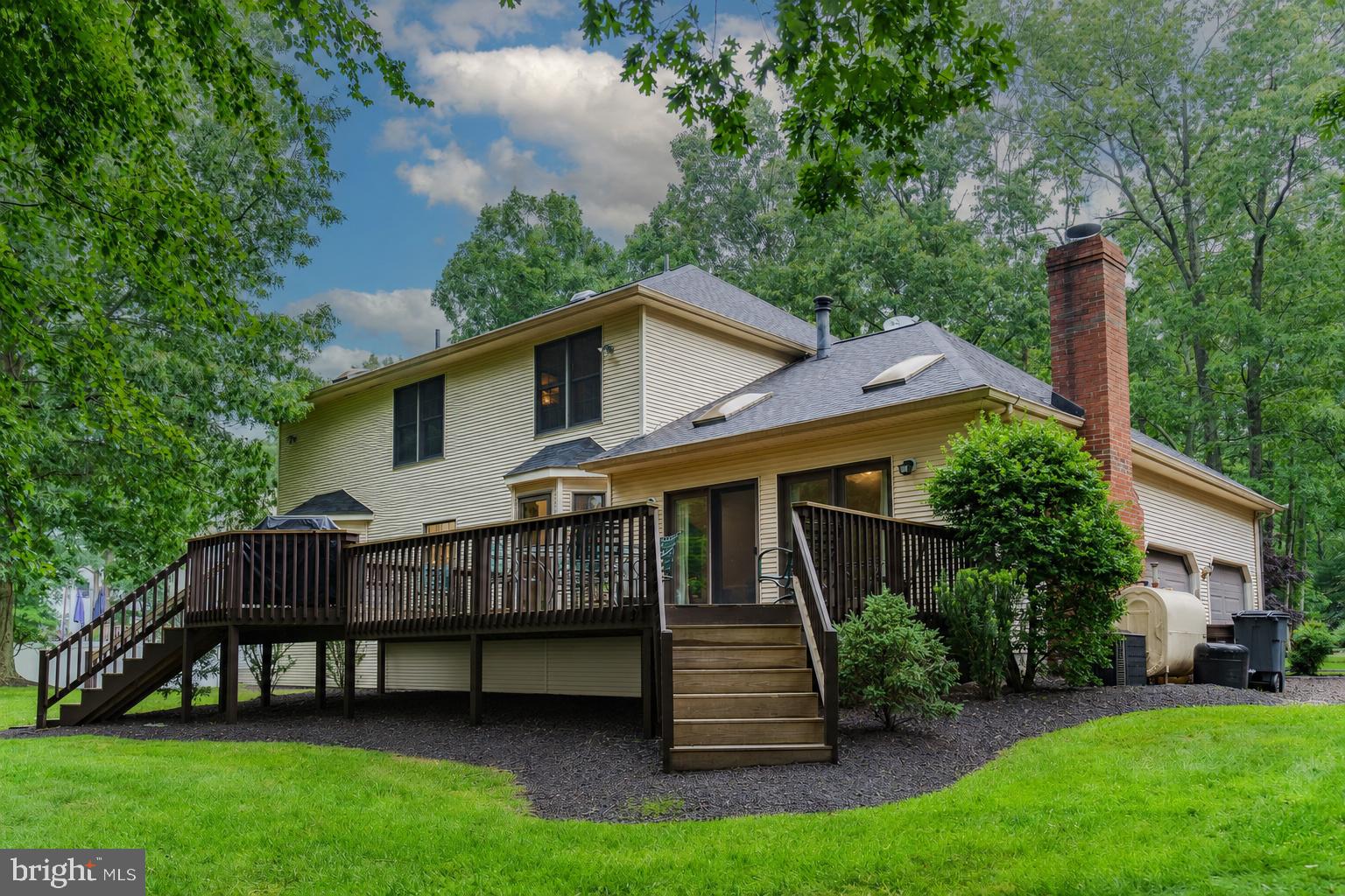 9 SILVER LAKE DRIVE