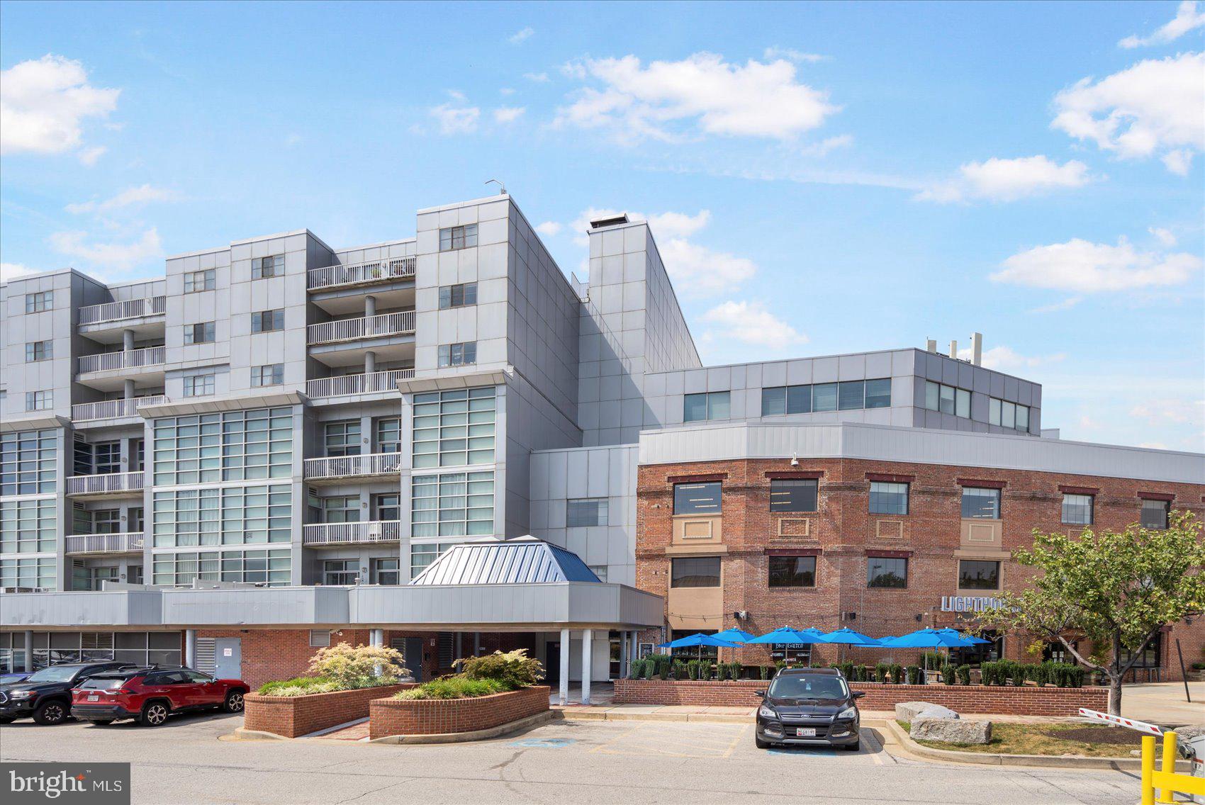 LIGHTHOUSE POINT EAST - Residential