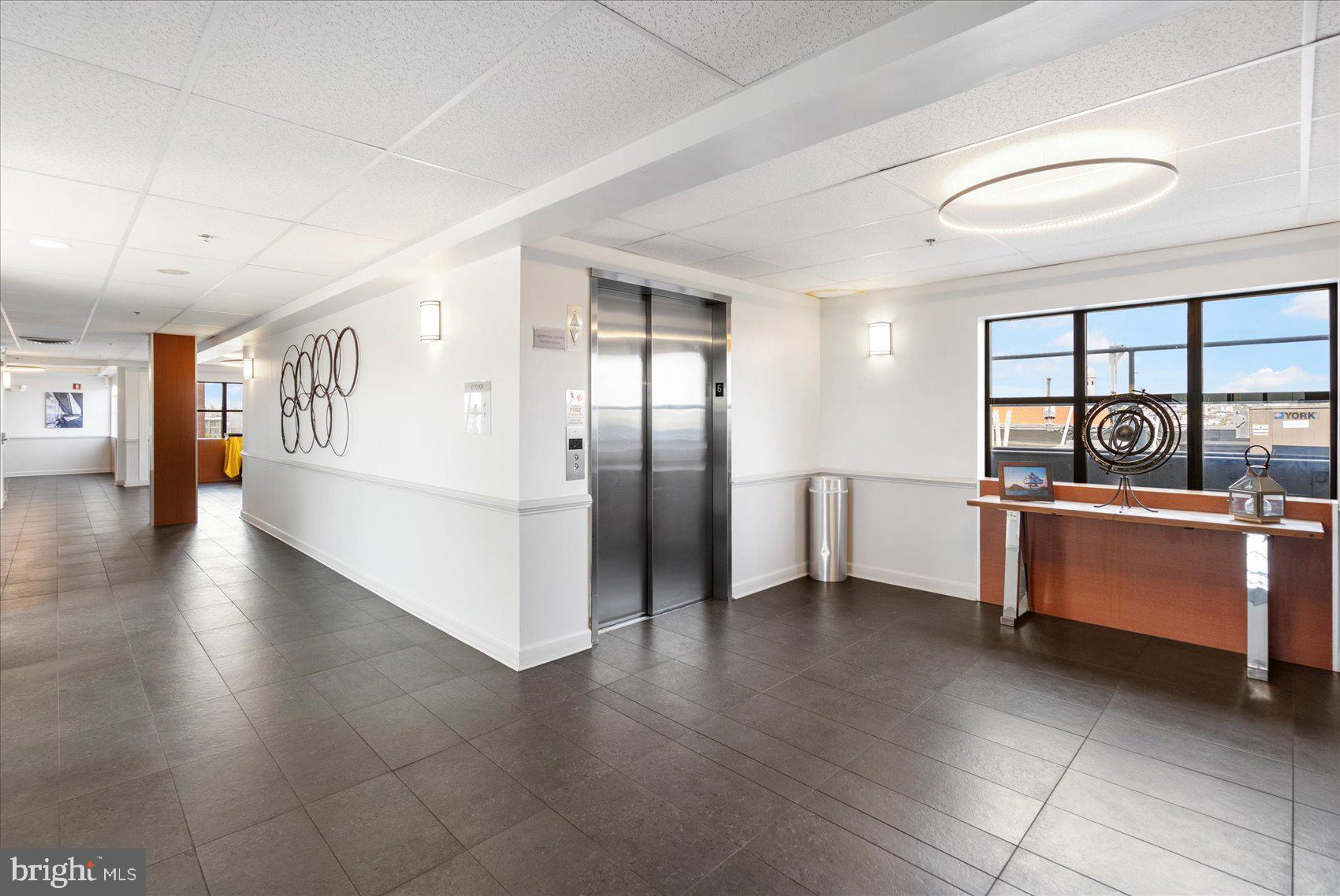 LIGHTHOUSE POINT EAST - Residential